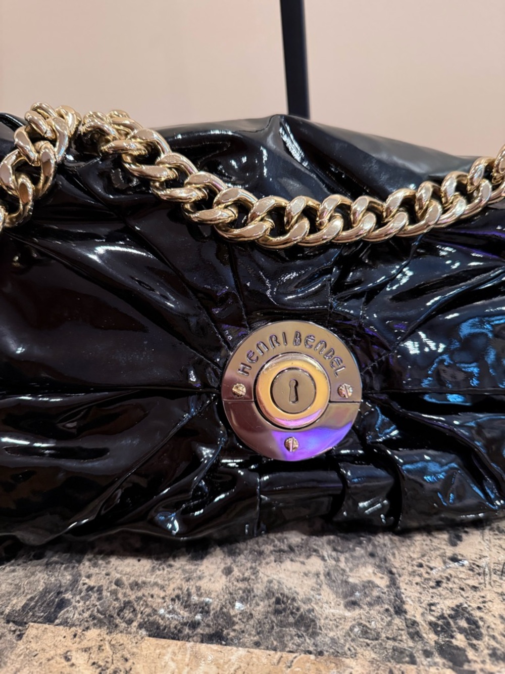 ❌SOLD❌Henri Bendel Black Patent Leather Pleated Shoulder Bag / Clutch RARE - Picture 4 of 16